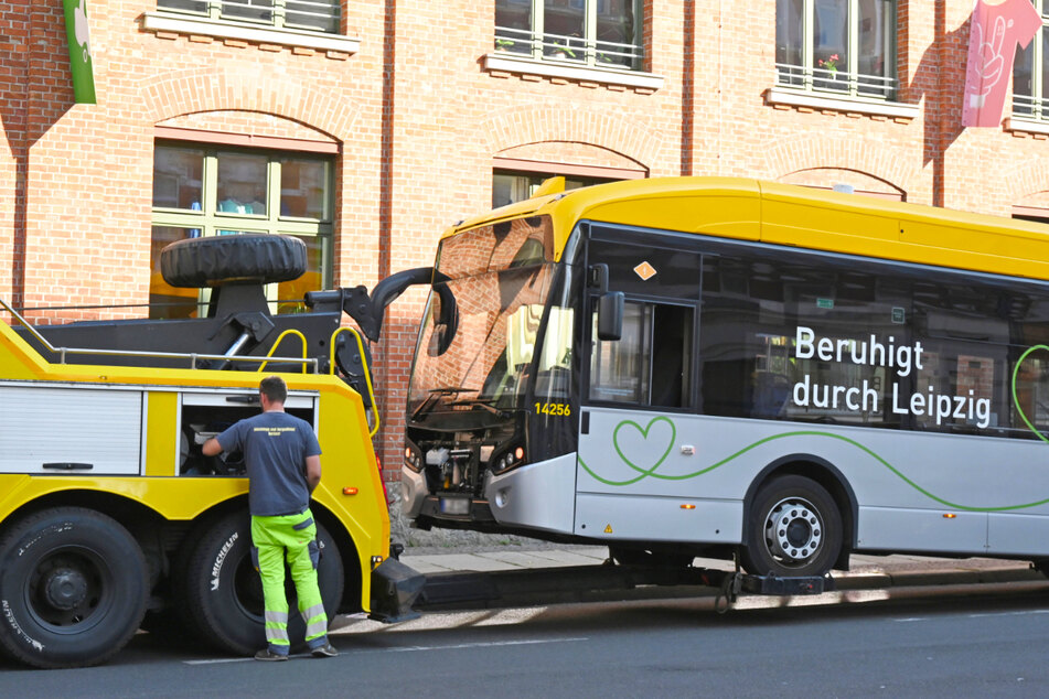 Das Fahrzeug wurde zur Diagnose in den Bushof Lindenau gebracht.