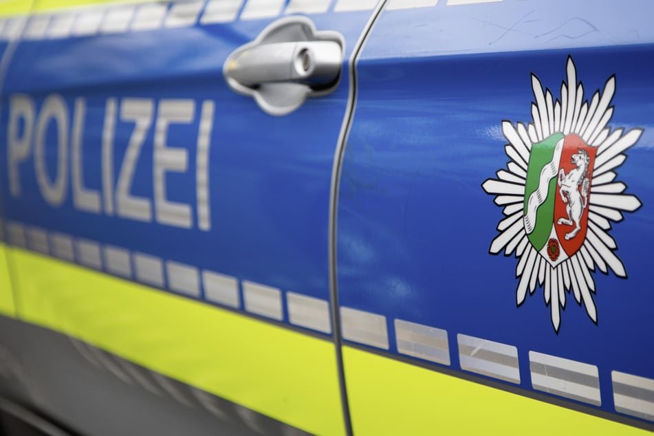 Er soll Verwandte gezielt mit seinem Audi angefahren haben: 20-Jähriger stellt sich bei der Polizei