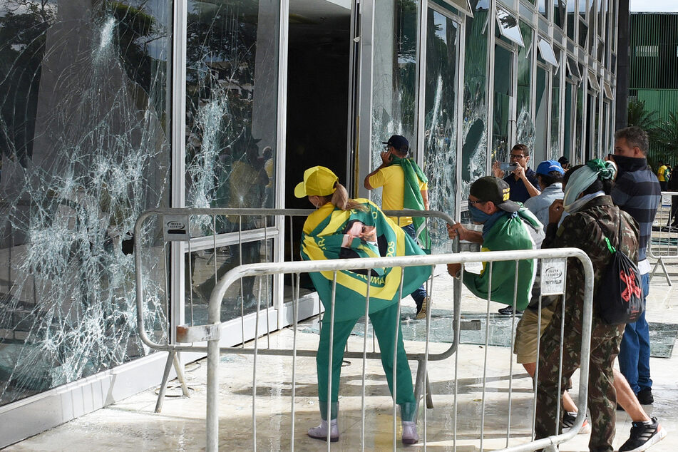 Die Bolsonaro-Sympathisanten zerstörten den Regierungssitz.