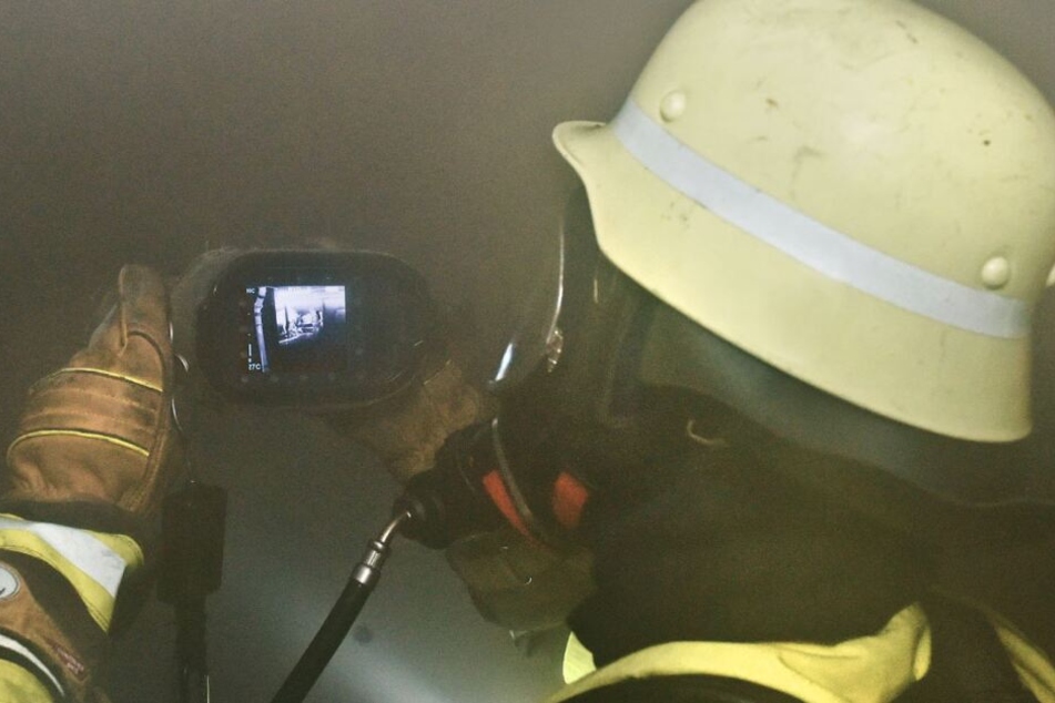 Der Tunnel ist nach dem Brand noch verraucht und muss gelüftet werden. (Symbolbild)