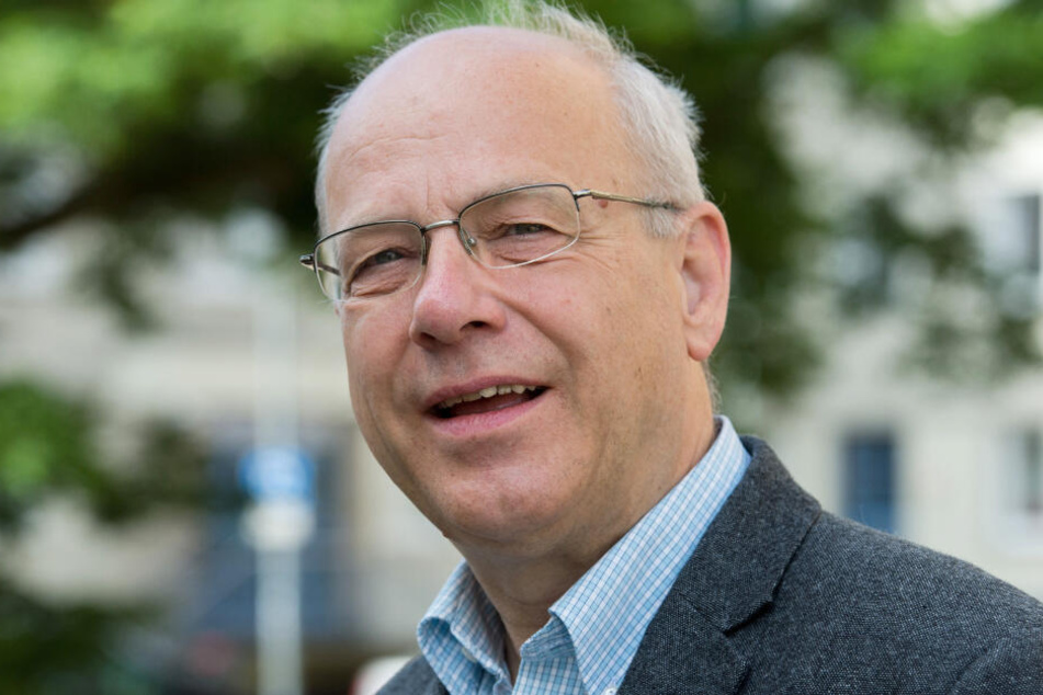 Jesuitenpater Klaus Mertes spricht von einer "Verweigerungsfront" der Kirche.