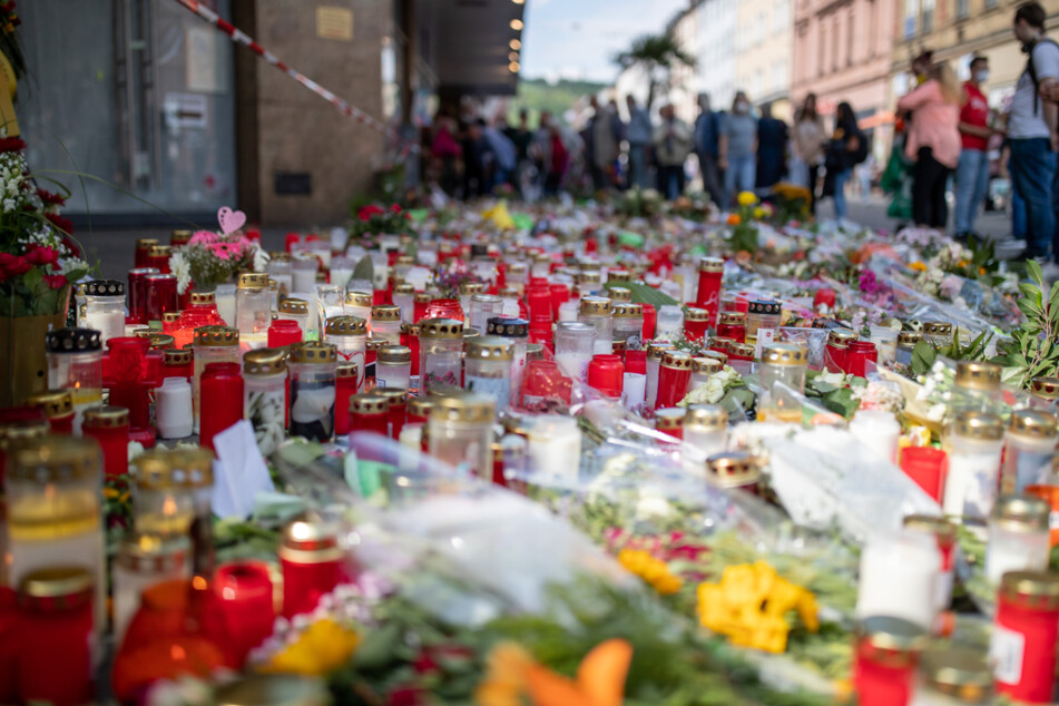 Drei Frauen starben bei der Attacke, fünf Menschen wurden lebensgefährlich verletzt.
