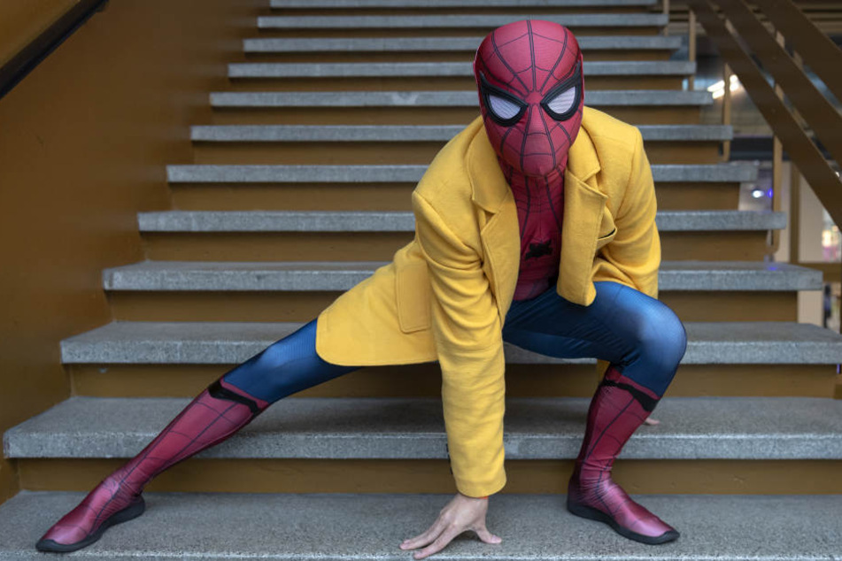 Als die Beamten auf das Dach schauten, sahen sie doch tatsächlich Spiderman. (Symbolbild)
