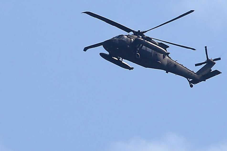 Zehn Militär-Hubschrauber kreisen über Sachsen
