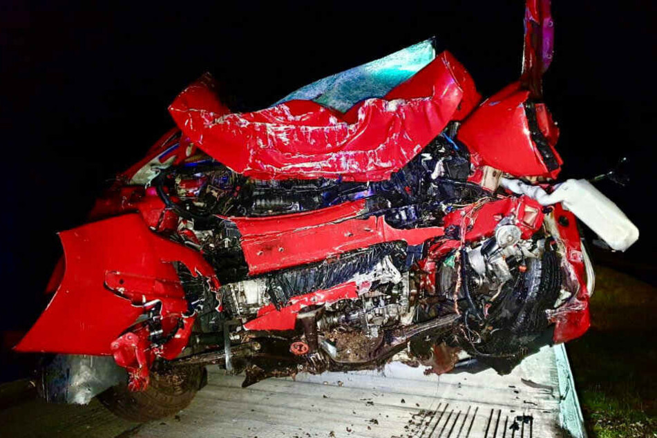 Ein 27-Jähriger kam bei dem Unfall ums Leben.