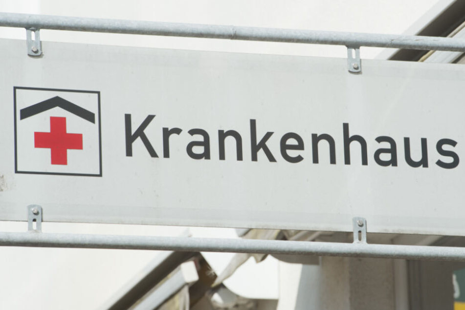 Der Mann ging nach dem Biss in ein Krankenhaus. (Symbolbild)