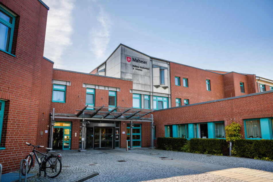 Malteser-Krankenhaus in Kamenz: Die Verkaufspläne sorgen für große Unruhe in Ostsachsen.
