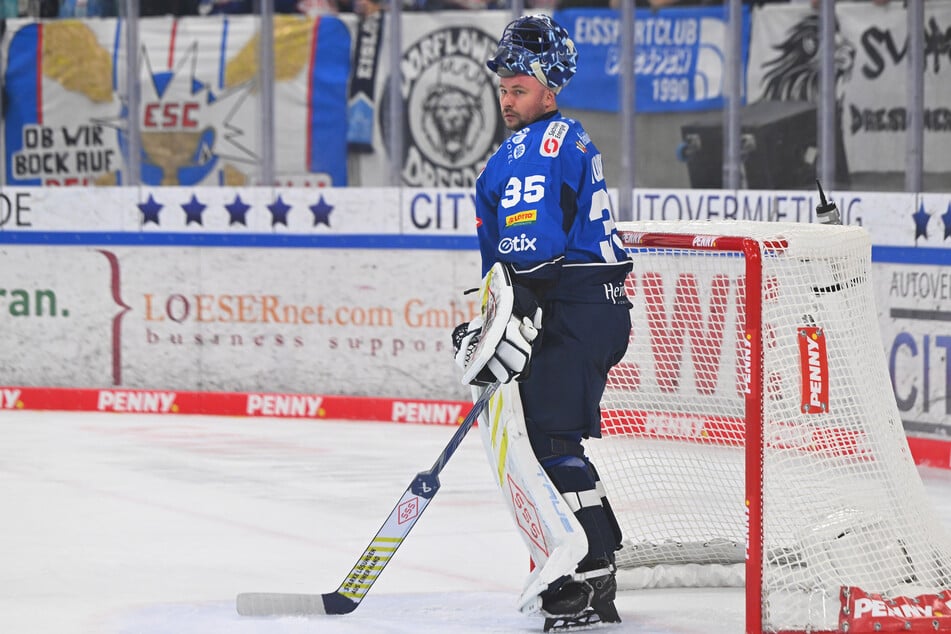 Die Chancen schwinden, dass Julius Hudacek (37) nochmal ins Eislöwen-Tor zurückkehrt.