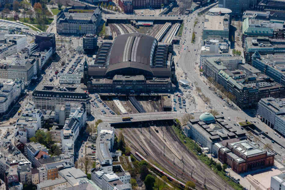 Der Hamburger Hauptbahnhof wird 2030 vermutlich an drei Seiten erweitert sein.