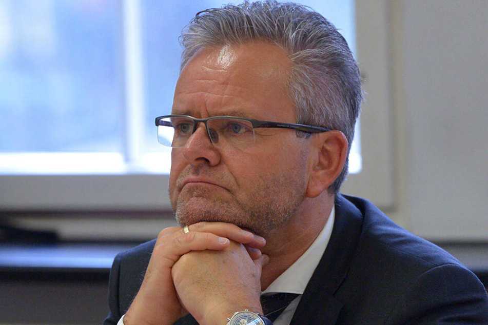 Der Bericht über den Müll-Ärger am Chemnitzer Stadtrand hat CDU-Stadtrat Tino Fritzsche nachdenklich gemacht.