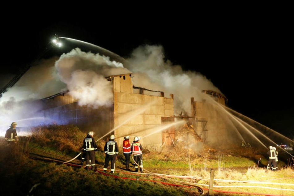 Die Männer sollen am 1. Dezember 2014 eine große Scheune in Breitenau abgefackelt haben.