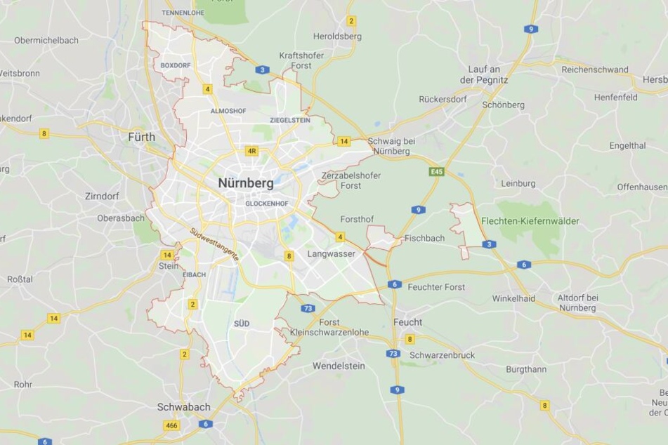 Auf der Überleitung von der A9 auf die A3 ist es bei Nürnberg in Bayern zu einem Unfall gekommen.