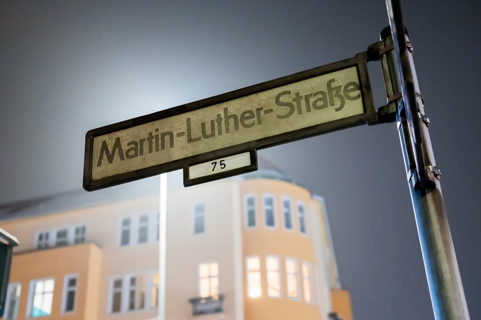 Der Mann war mit seinem Transporter auf der Martin-Luther-Straße in Berlin-Schöneberg unterwegs. (Archivbild)