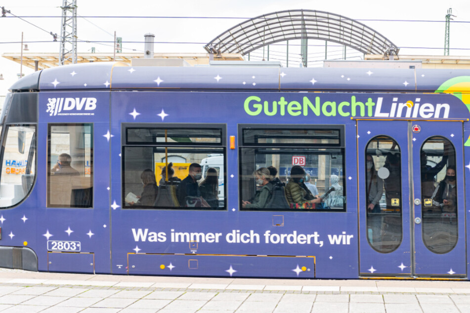 Wer in Bussen und Bahnen keine Maske trägt, fliegt raus.