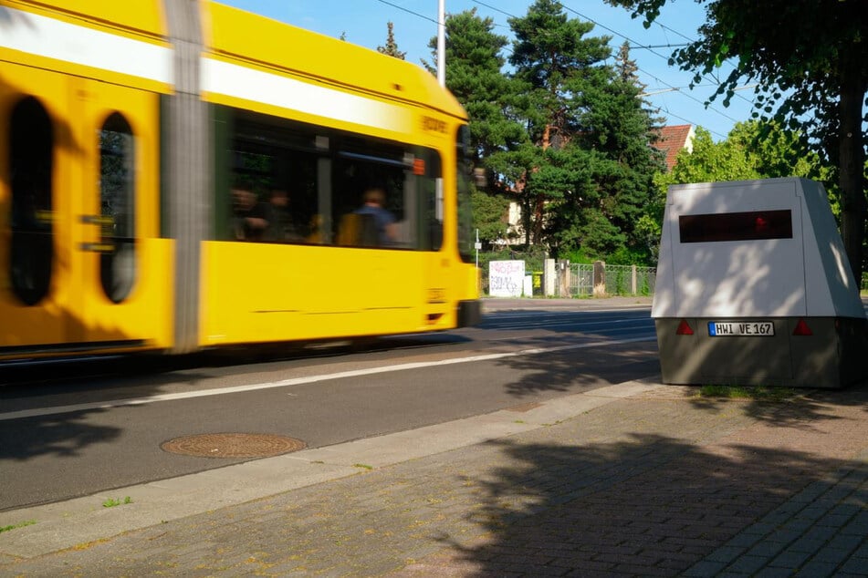Auch die Straßenbahn muss sich an die Tempo-30-Regel halten.