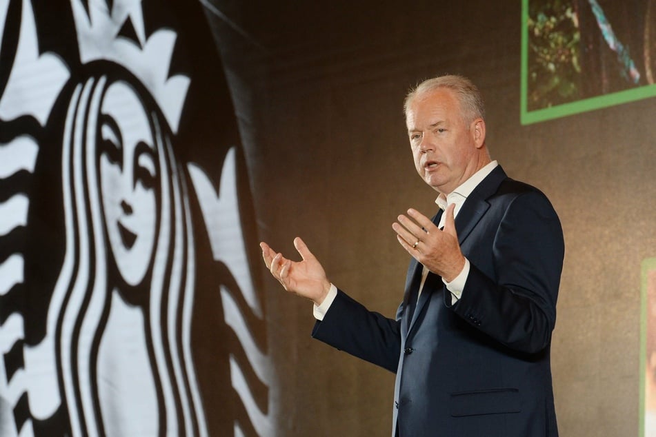 Starbucks CEO Kevin Johnson announced on Wednesday that he will retire from his position at the coffee company.