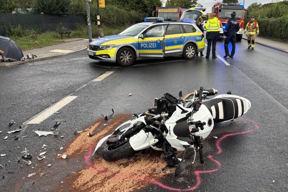 Heftiger Zusammenstoß in Dresden-Lockwitz: Audi erfasst Motorrad