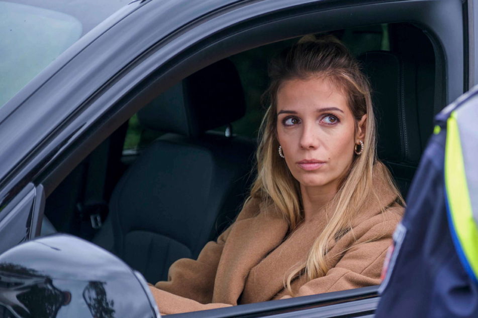 Unter uns: Unter uns: Monika schmiedet krassen Plan, der geht nach hinten los!
