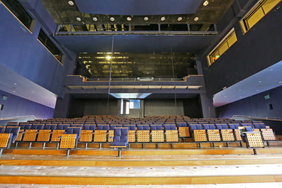 Am 5. Juni 2016 fand die letzte Vorstellung im Gewandhaus statt.
