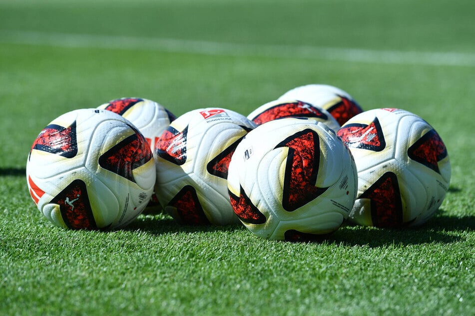 Ein Hauch von Bundesliga in der Regionalliga Nordost. Ab der Saison 2026/27 wird mit einem einheitlichen Ball aus dem Hause adidas gespielt.
