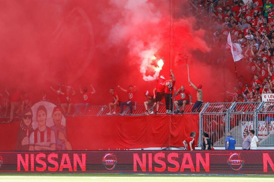 Nach dem 1:1-Ausgleich der Magdeburger kam es im Stadion zu Ausschreitungen.