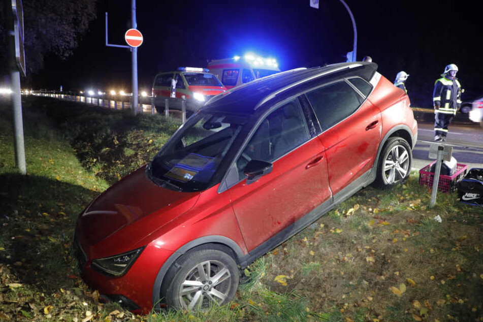 Der Fahrer wurde tot in seinem Wagen gefunden.