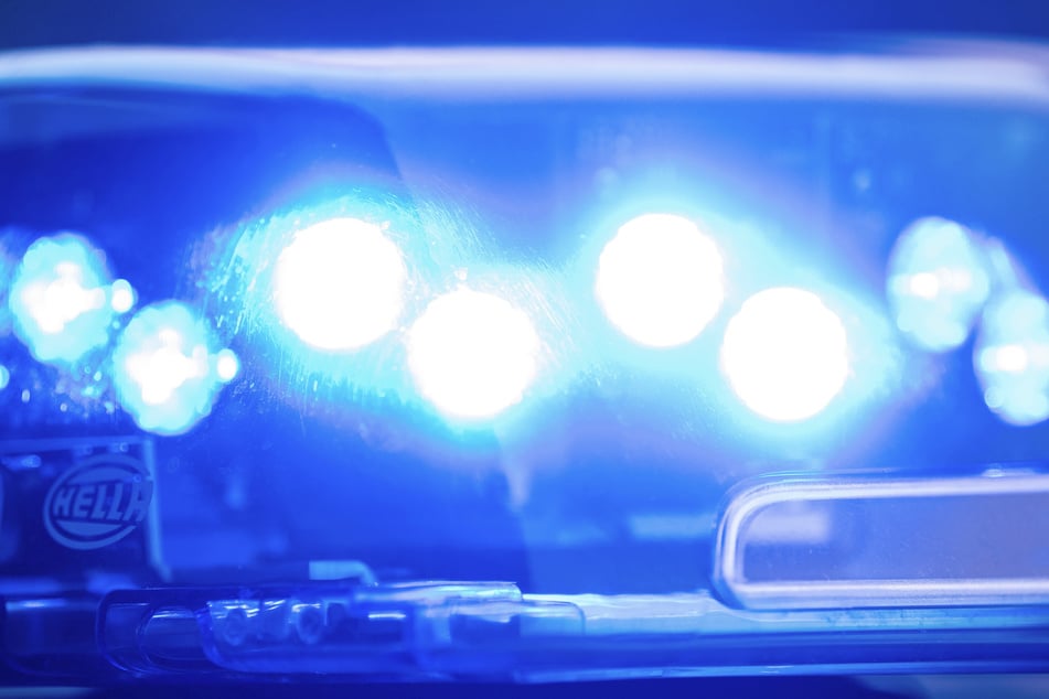 Badegäste hatten die Polizei alarmiert, als sie verlassene Badesachen fanden. (Symbolfoto)