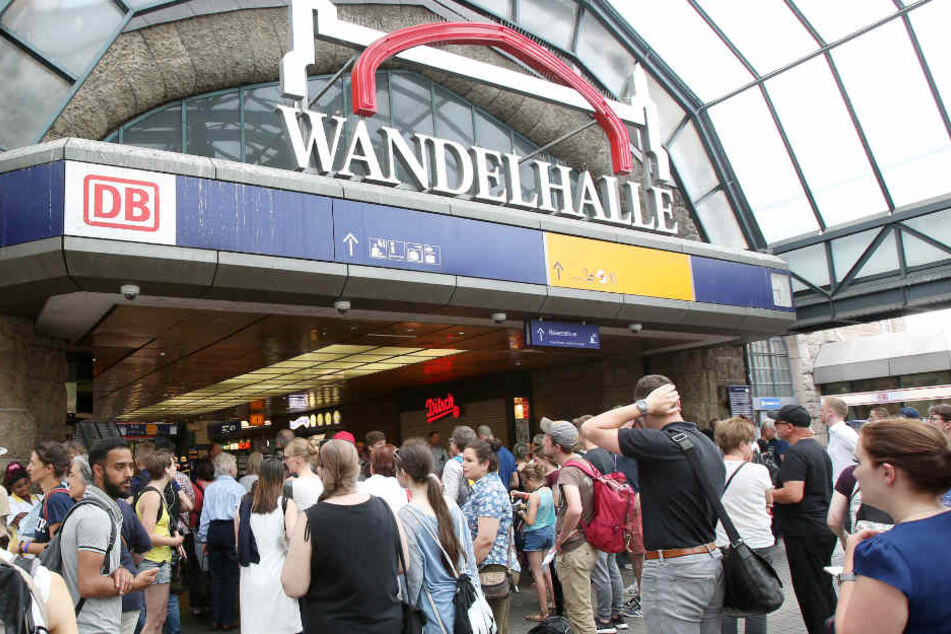 Mit über drei Promille lief die junge Frau verletzt durch den Hauptbahnhof.