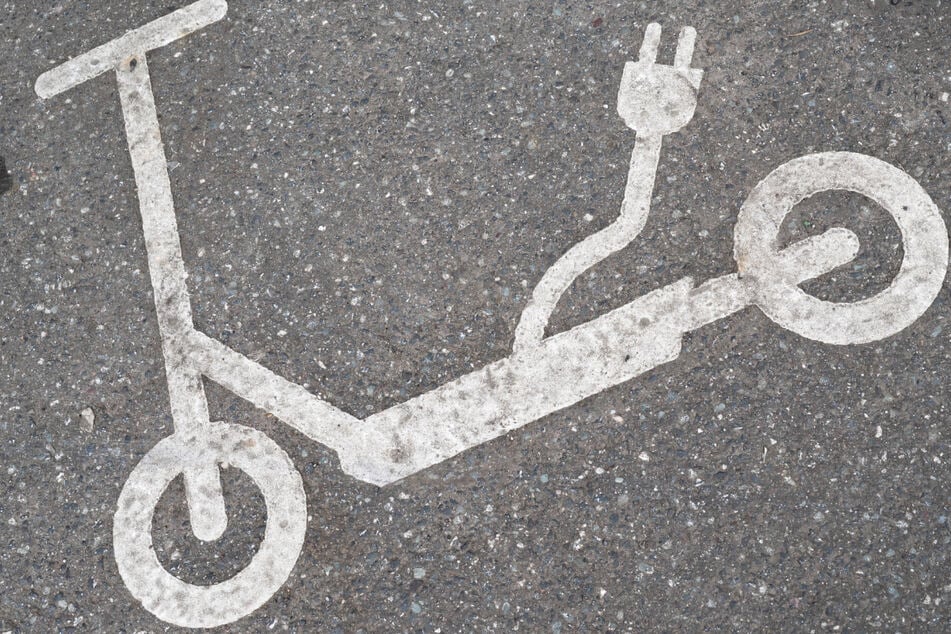 In der Stadt gibt es bereits mehr als 160 speziell markierte Abstell-Flächen für E-Scooter.