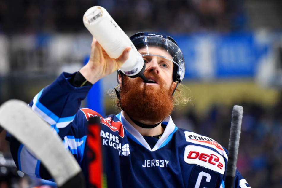 Thomas Pielmeier nahm einen kräftigen Schluck aus der Flasche, aber Zielwasser war's leider nicht.