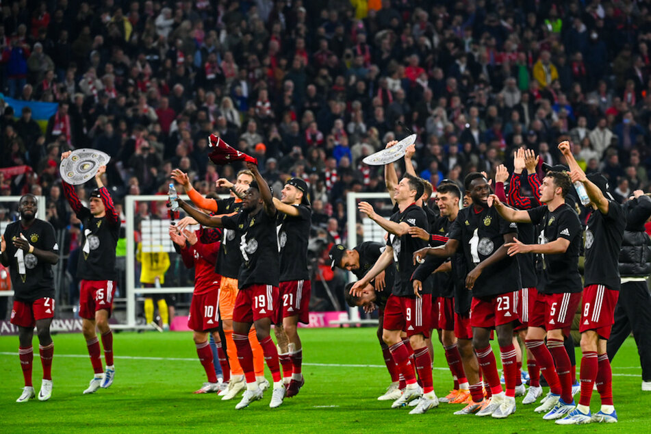 Mit zwölf Punkten Vorsprung sind die Bayern nicht mehr einzuholen und können vorzeitig den Titelgewinn feiern.