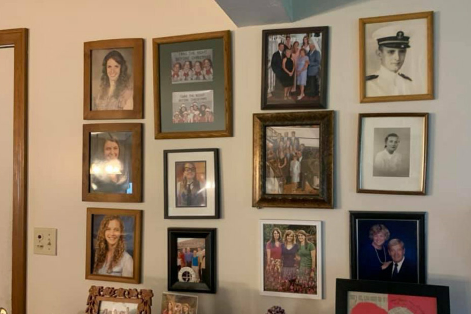 So sah die Wand vor dem Eingreifen von Kristen aus. Die Tür links wurde täglich benutzt.