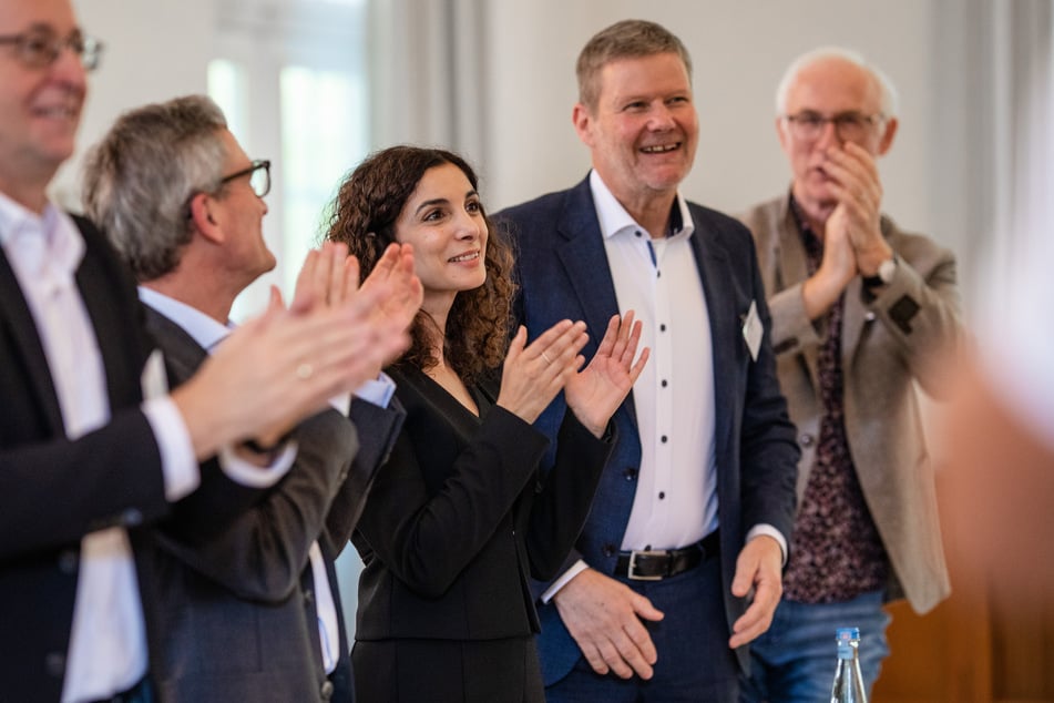 Viel Applaus erhielt die neu gewählte BSW-Doppelspitze im Ländle, Jessica Tatti (43) und Manfred Hentz.