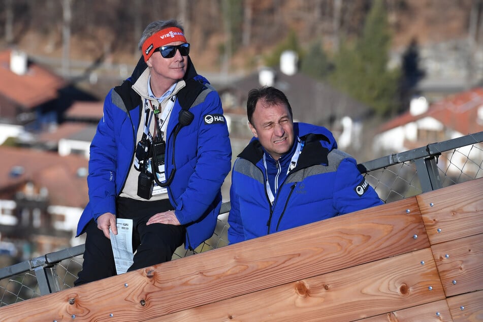 Sandro Pertile (53, r.) ist seit 2020 Skisprung-Renndirektor. In dieser Zeit hat er bereits einiges vorangetrieben, doch es ist noch lange nicht Schluss.