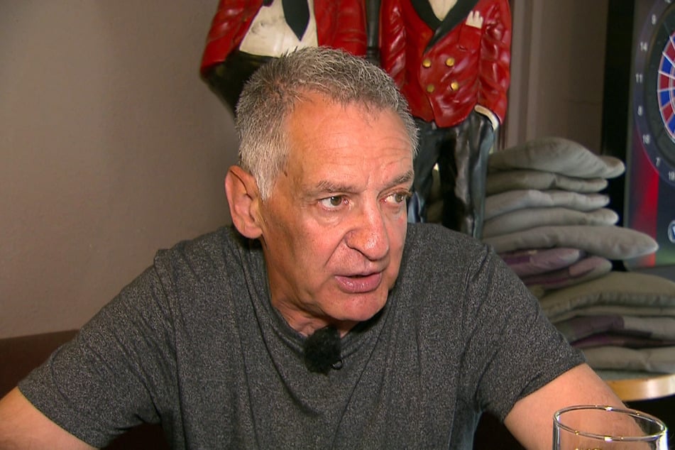 In der RTLZWEI-Doku "Armes Deutschland - Stempeln oder abrackern?" offenbart Ex-Nationaltorhüter Eike Immel (64) unter anderem, wie hoch sein Rentenbescheid derzeit ausfällt.