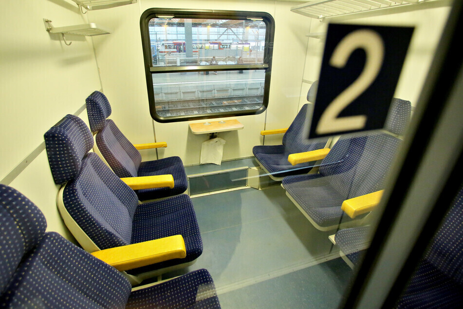 In einem Zug der Mitteldeutschen Regiobahn (MRB) kam es am Montag zu einer sexuellen Belästigung. (Symbolbild)