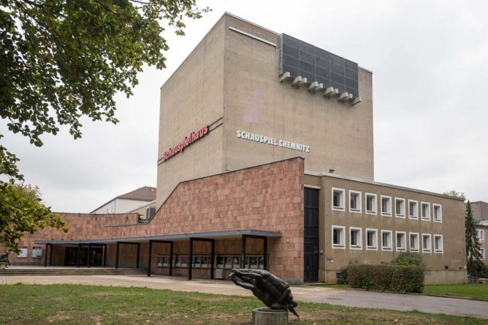 Das Schauspielhaus soll in den nächsten Jahren für rund fünf Millionen Euro modernisiert werden.