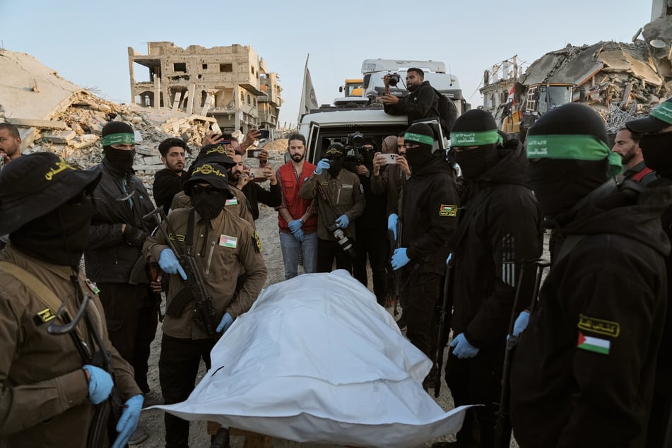 Im Gazastreifen wurde eine weitere Leiche übergeben.