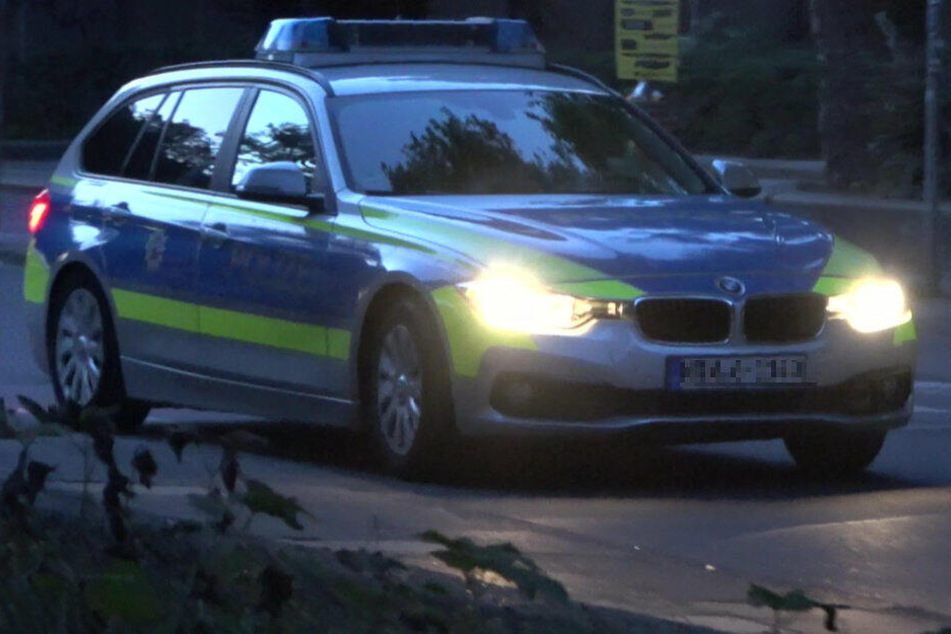 Die Polizei fahndet nach dem mutmaßlichen Täter.