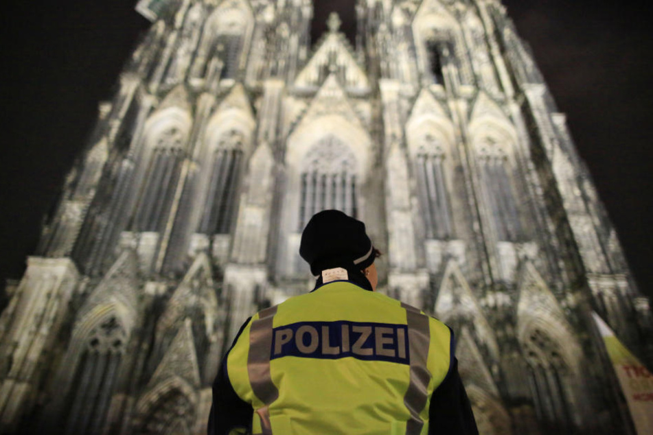 Die Christmette im Kölner Dom fand 2016 unter Polizeischutz statt.