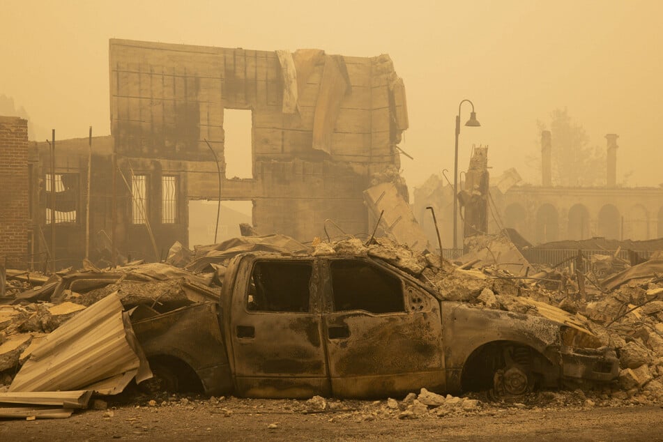 Hundreds of California homes destroyed by devastating Dixie fire