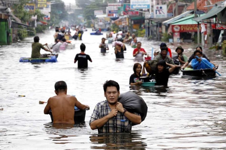 Nach schweren Regenfällen kam es zu schlimmen Überschwemmungen in Thailand. (Symbolbild)