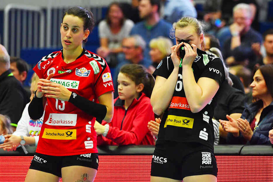 Die DSC-Spielerinnen Maria Segura (l.) und Michelle Petter waren nach der Niederlage gegen Aachen bedient.
