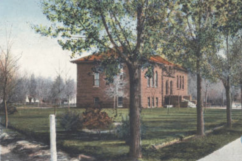 In der Fort Collins Free Public Library wurde der "Ivanhoe" 1919 ausgeliehen. Heute soll das Gebäude leer stehen. Die Poudre Libraries sind als Nachfolger in einem Neubau untergebracht.
