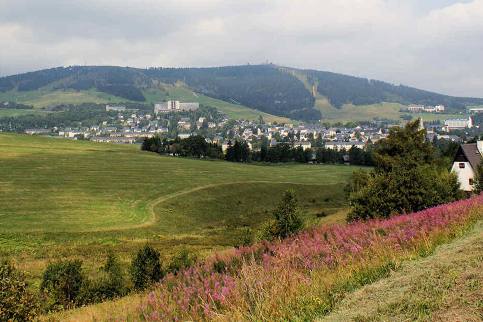 Mit nur 1,8 Grad war der Fichtelberg am Freitagmorgen der kühlste Ort in Sachsen.