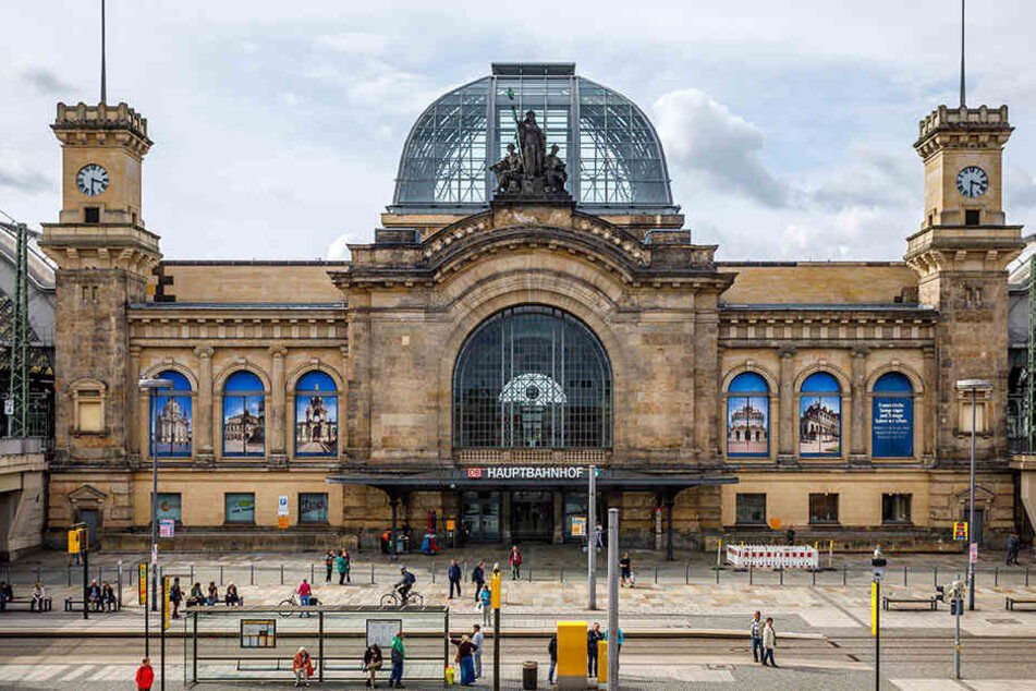 Am Dresdner Hauptbahnhof onanierte ein 49-jähriger Dresdner im Haltestellenbereich.