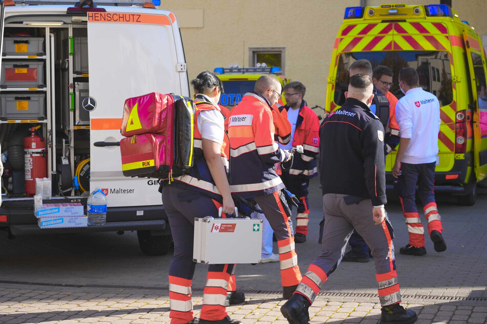Leipzig: Reizgas-Attacke an sächsischer Schule: 44 Erwachsene und Schüler verletzt