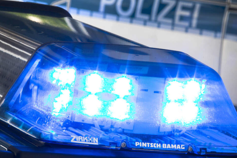 Die Beamten schlugen bei einem Drogengeschäft zu und nahmen insgesamt sechs Menschen fest. (Symbolbild)
