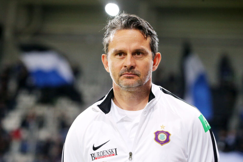 FCE-Trainer Dirk Schuster legte in der Vorbereitung sehr viel Wert auf die Verteidigung von Standards.
