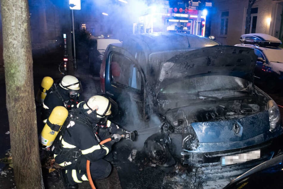 Die Feuerwehr konnte den Brand in der Rendburger Straße schnell löschen.